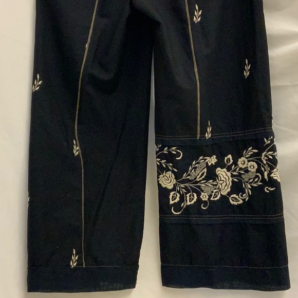 Embroidered 100% Cotton Wide-legged Cropped Pants by LA designer Burning Torch - Picture 6 of 11